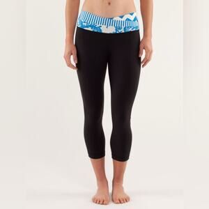 Lululemon Athletica Classic Stripe Polar Cream Beaming Blue